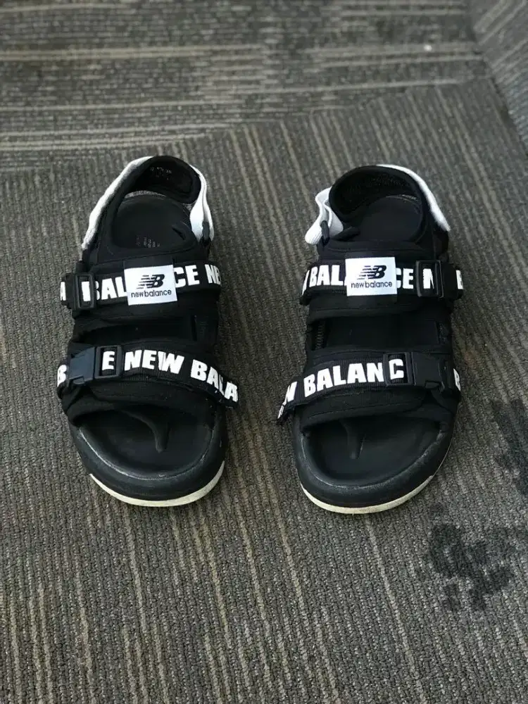 New Balance sandal sendal size 40