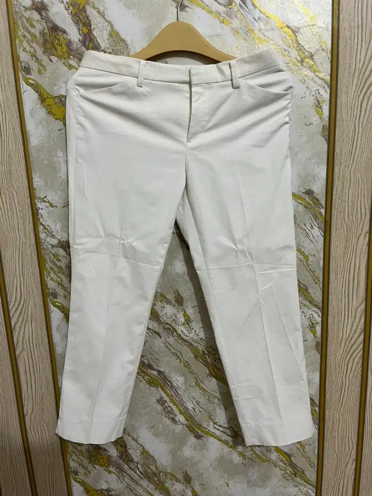 Uniqlo Celana Ankle Pants Putih