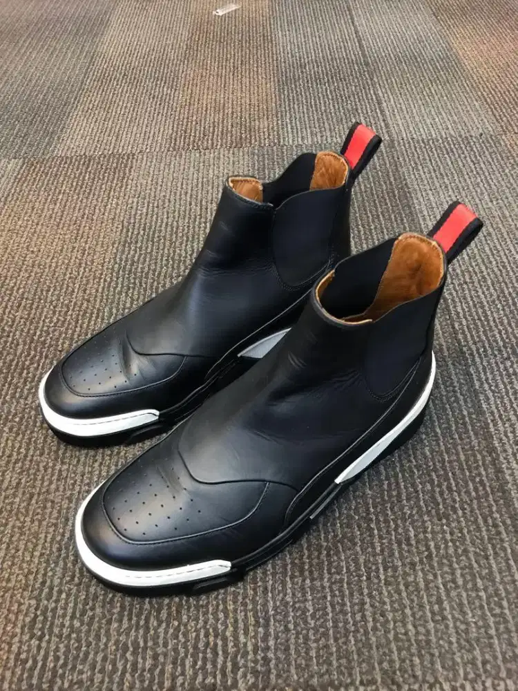 Givenchy Tyson black boots chelsea sepatu original size 41
