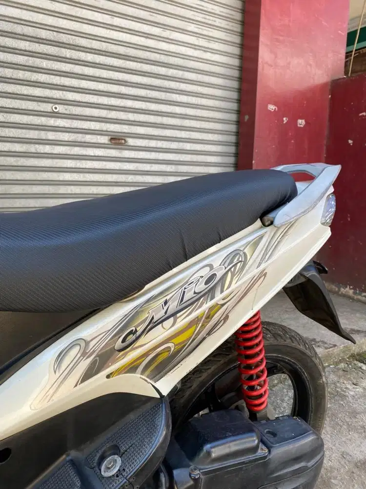 Mio smile 2011 putih