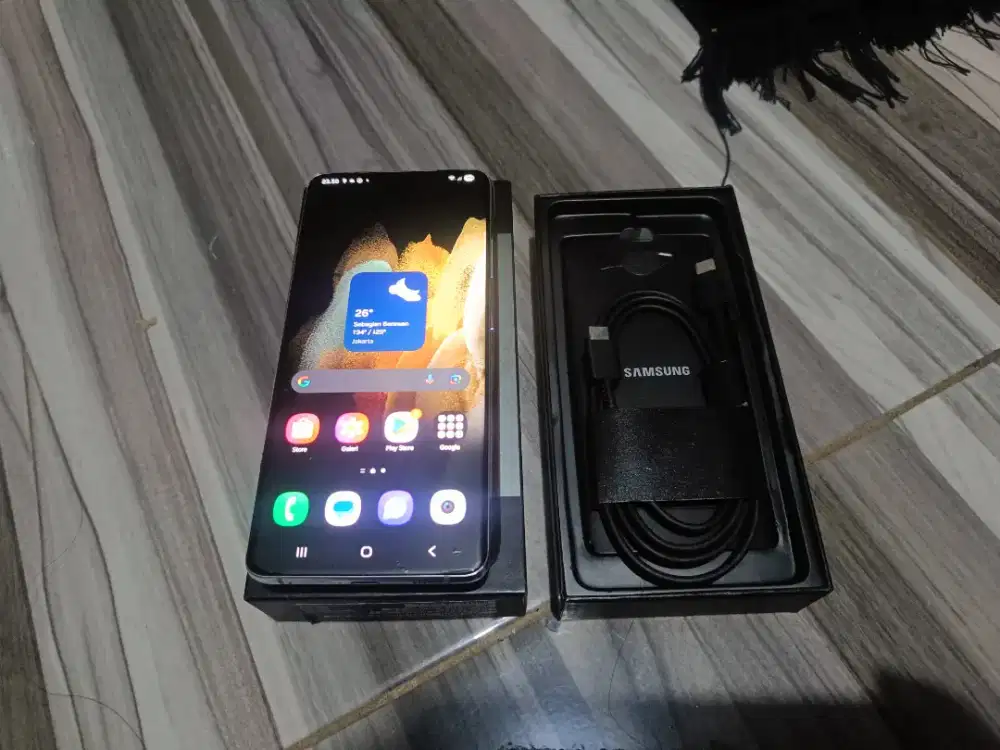 Samsung Galaxy S21 Ultra 12/128 Resmi