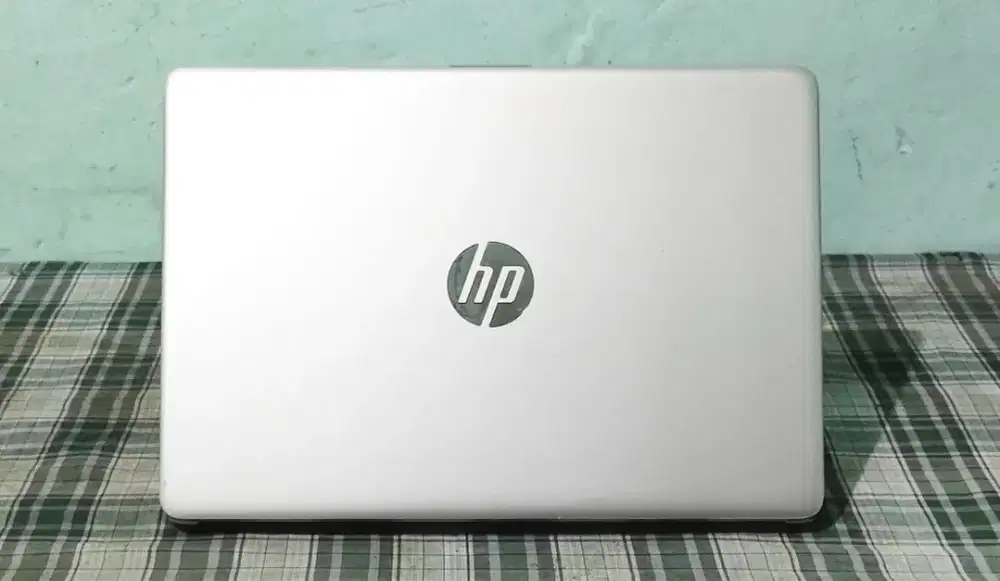 Hp 14s cf2xxx backlith Intel n4020 ram4 ssd256 batre awet siap pakai