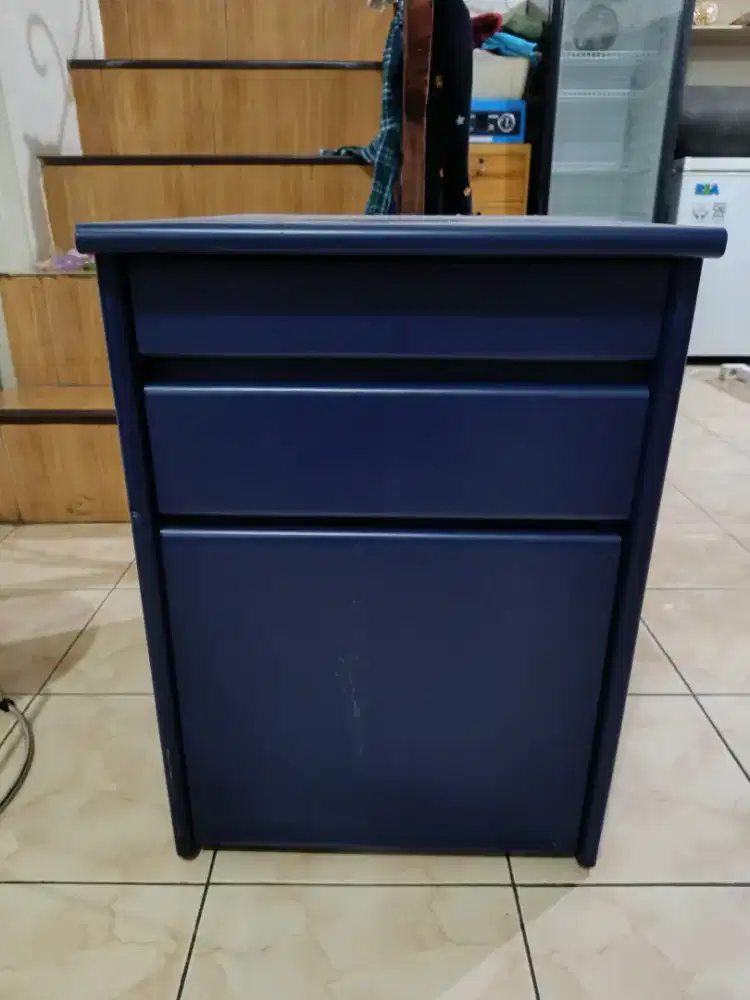 Laci kantor serbaguna kayu tebal