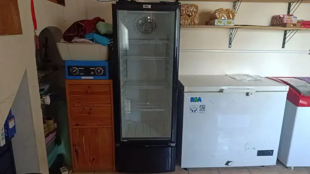 Showcase Besar Tinggi & Fteezer 330L