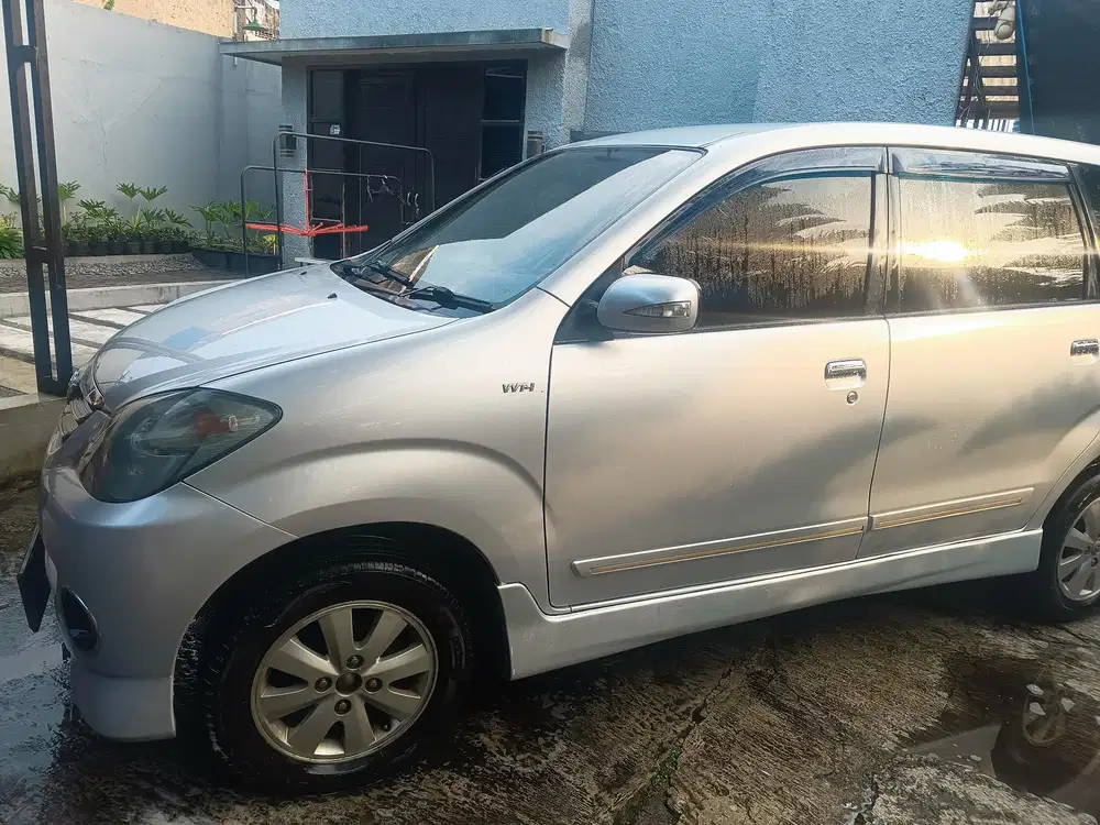 Toyota Avanza 2010 Bensin