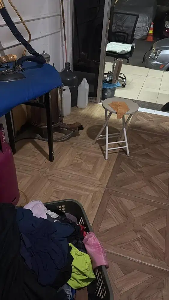 Dbthkan cpt pegawai wanita pengalamn londry bs setrika uap & packing