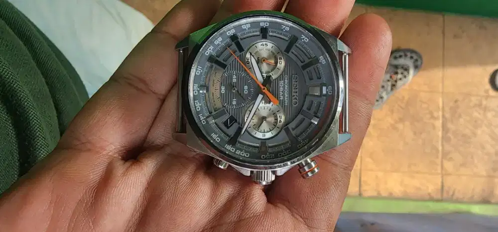 Dijual jam tangan SEIKO Chronograph 10Bar Mulus like New
