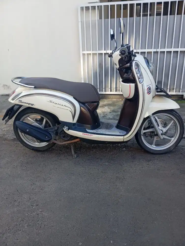 Honda Scoopy Fi stater alus 2016 fulori mulus pajak panjang mesin alus