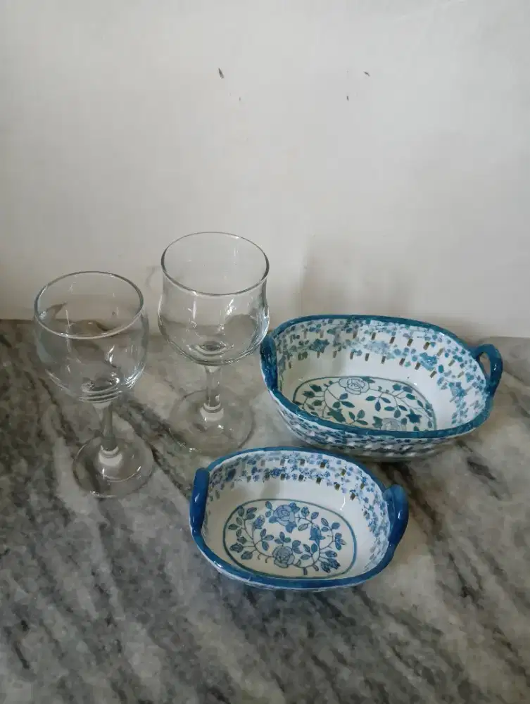 Gelas dan Wadah Keramik