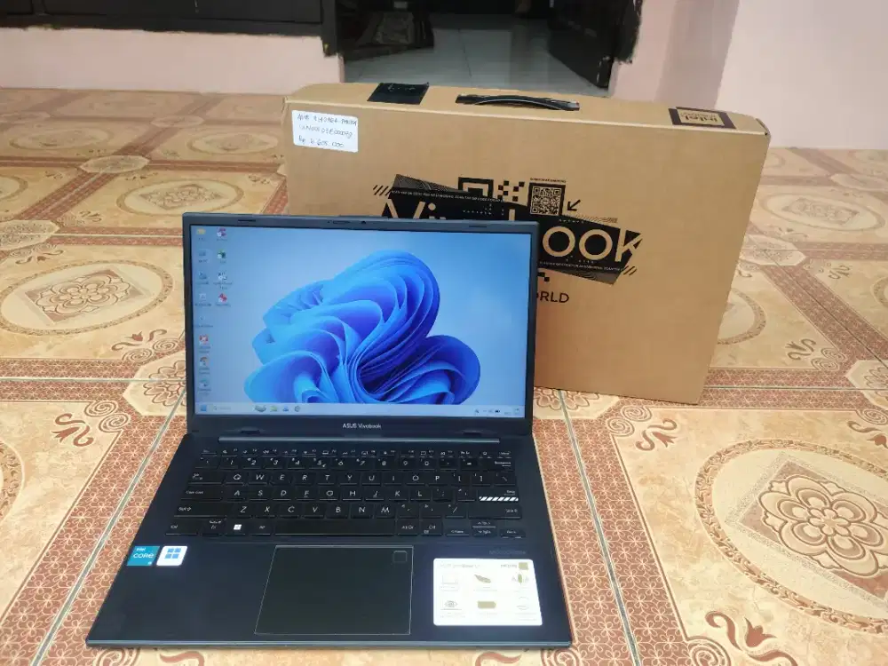 Asus i3 N305 (Gen 12) SSD 512 Ram 8 Keyboard Backlit Fullset