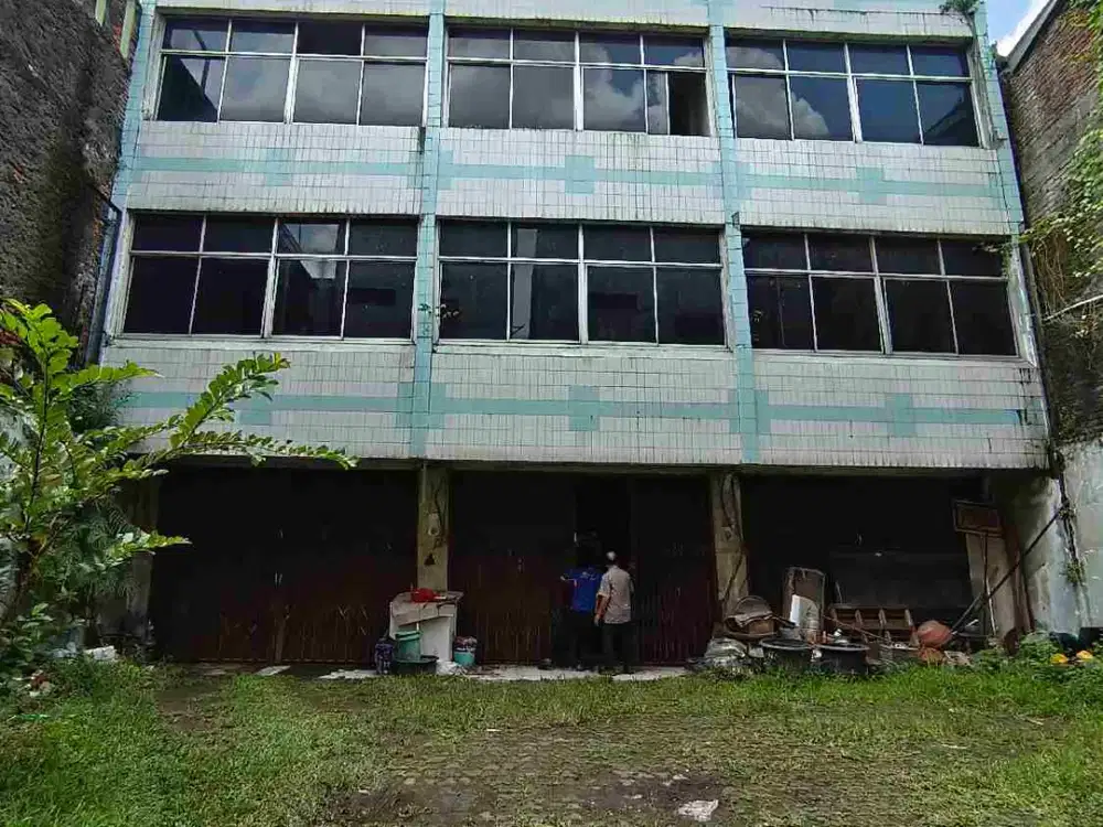 Ruko HITUNG TANAH saja di pinggir jalan utama daerah Tuparev Karawang Jawa Barat