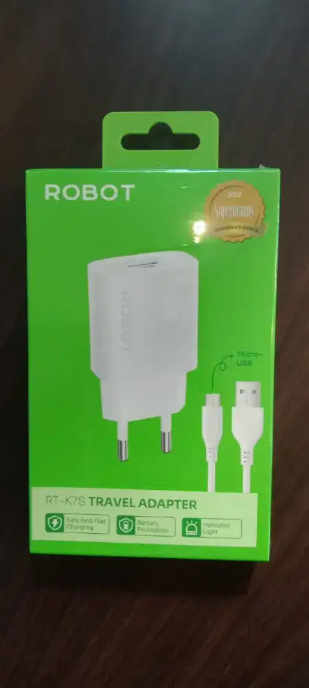 ROBOT Charger 1.2A LED with Micro Cable RT-K7S