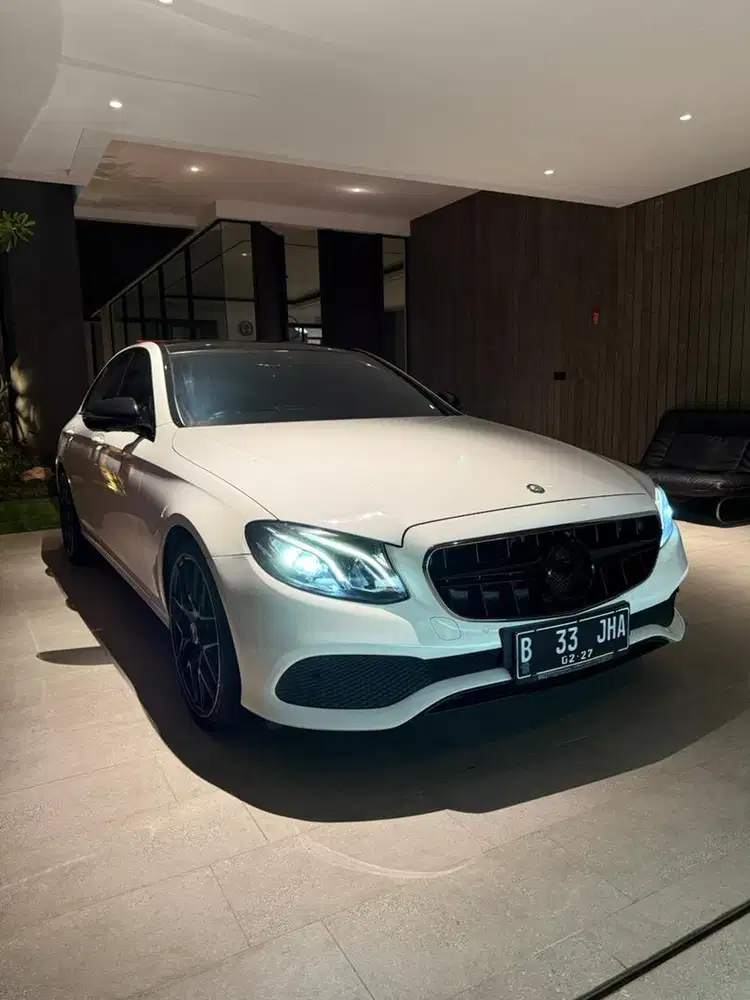 2018 Mercedes Benz E300 CBU