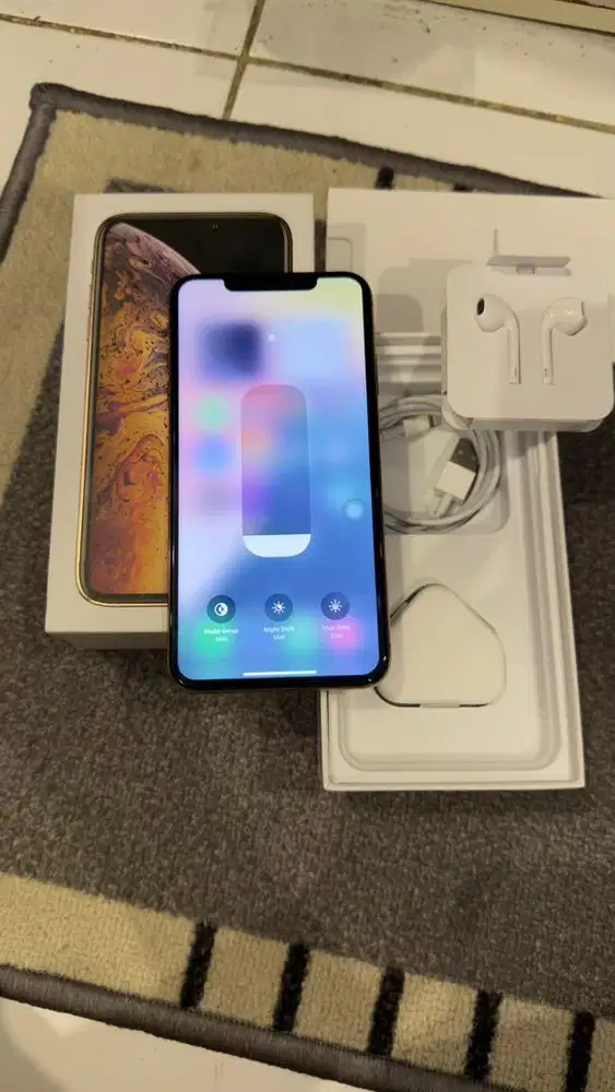 Iphone Xs Max 256GB Gold Mulus Lengkap Terdaftar