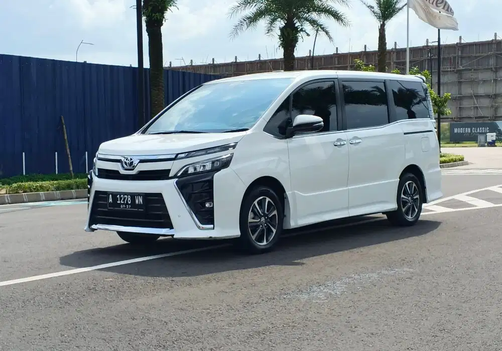 DP Suka suka !! Toyota Voxy AT 2019 Bensin