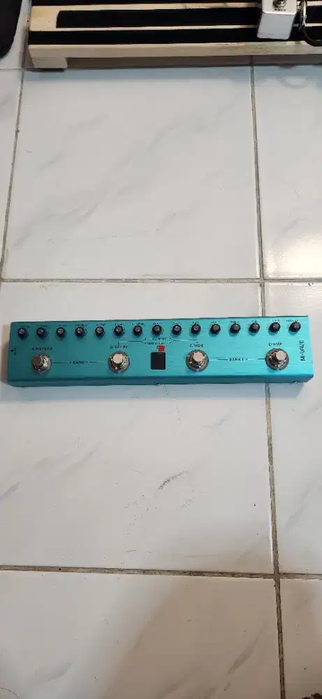 Multi efek gitar mvave tank G