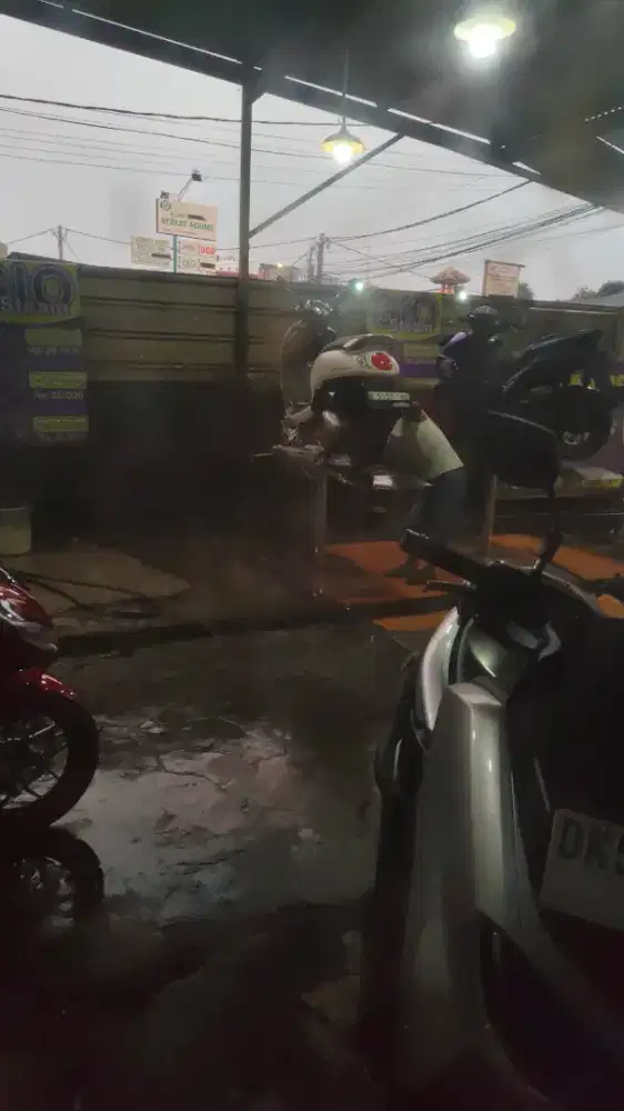 Tukang Cuci Motor Hidrolik