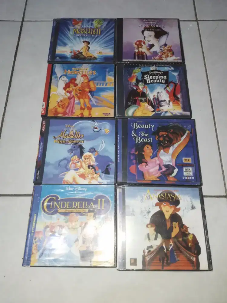 Koleksi vcd animasi dongeng, ada 8judul 13pcs, masing2 judul ada 2pcs