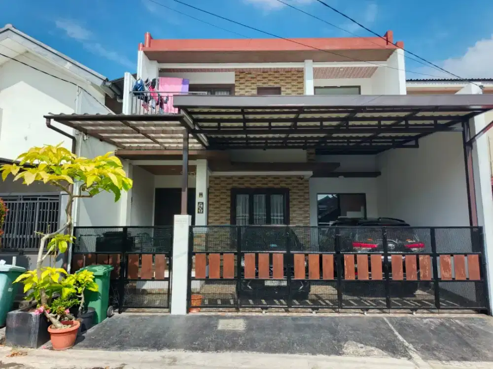 Rumah di Perumahan Barangsiang Indah Bogor siap huni