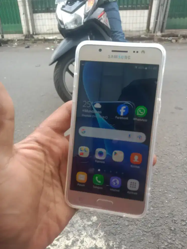 Samsung j5 (06) ram 2/16