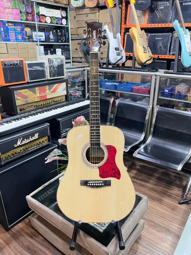 Lebaran 1 buka Gitar akustik quenchless toko alat musik elektrik
