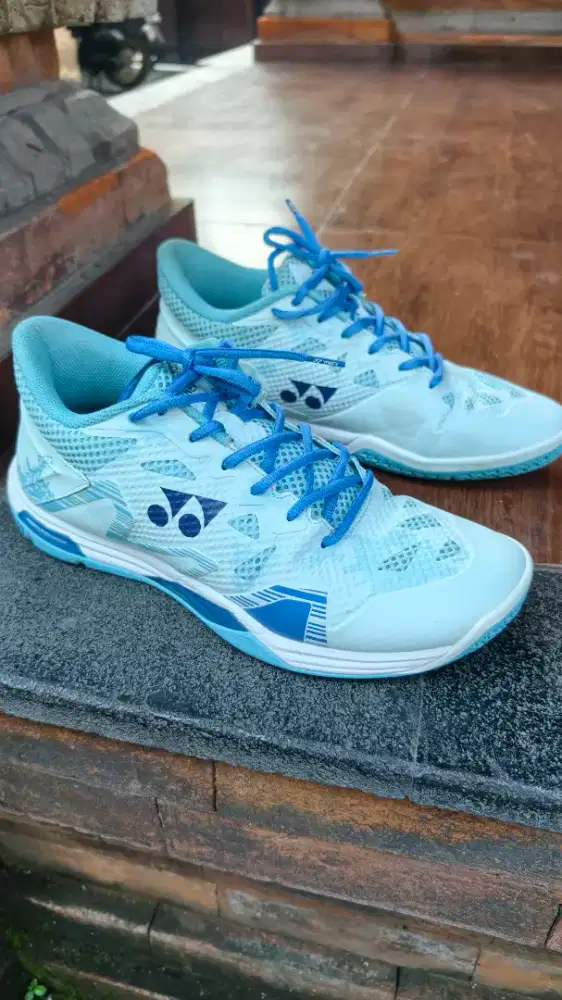 Sepatu Badminton, Tennis, Padel Yonex Power Cushion Eclipsion Z3