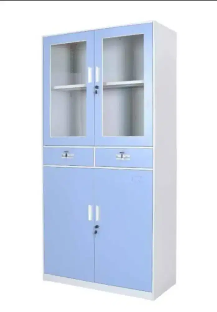 Dijual lemari krisbow (kondisi 99%)