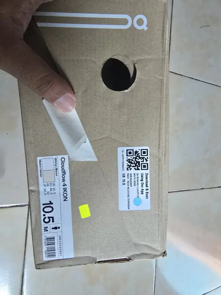 Sepatu (Cloudflow 4 IKON)