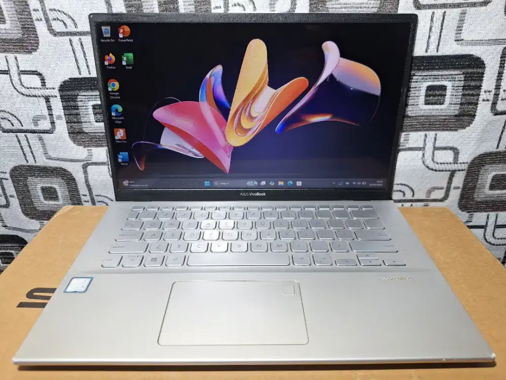 Laptop Asus VivoBook X412F Core i3 ssd 512gb keyboard nyala mantap