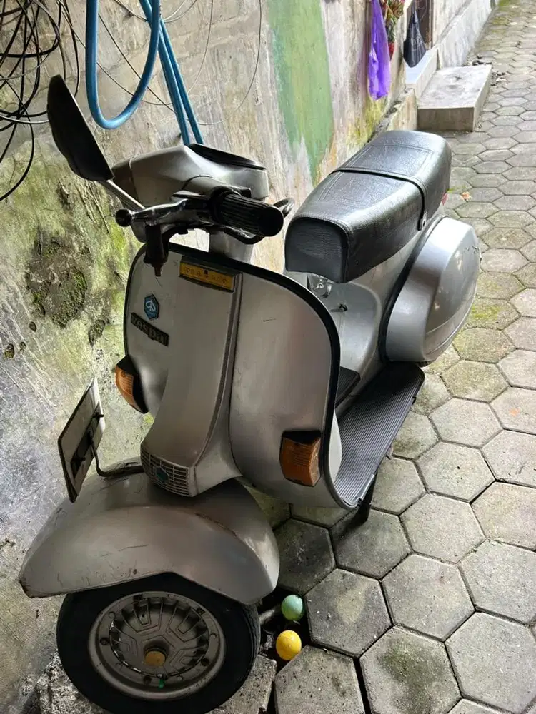 Vespa Exclusive 2 1995 Abu-Abu Zircon