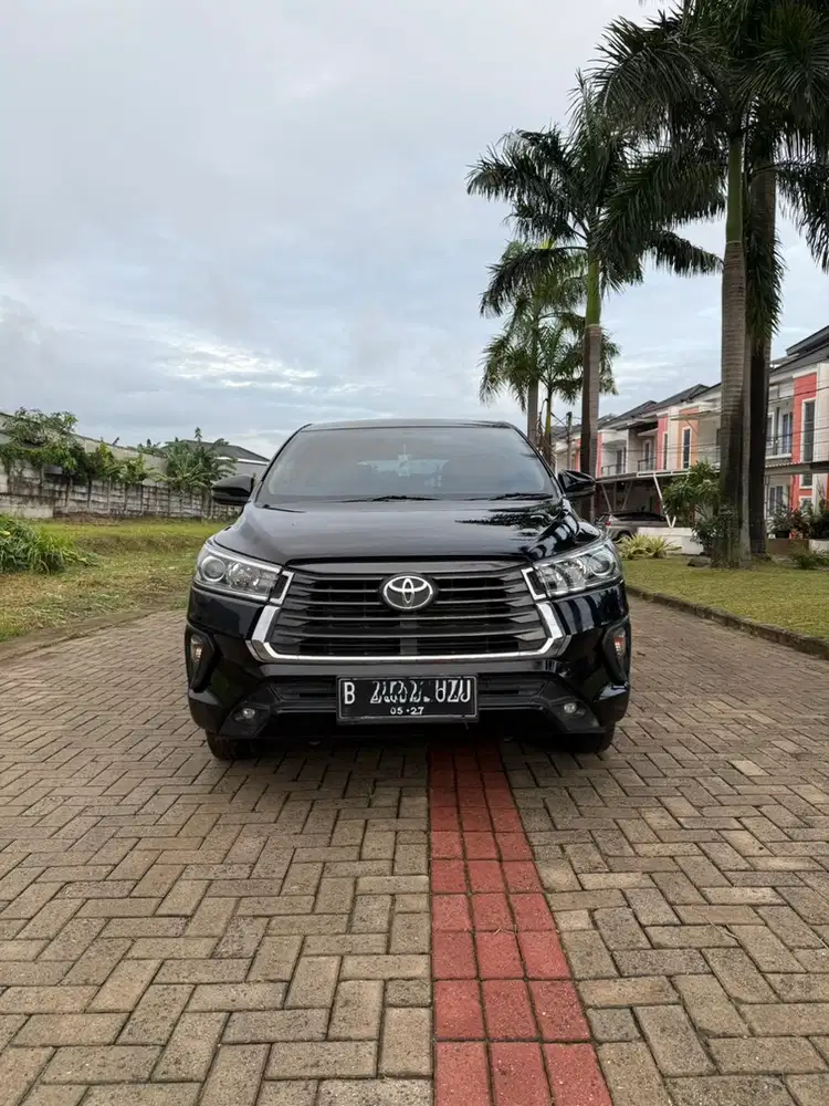 Toyota Kijang Innova V Matic Diesel 2022