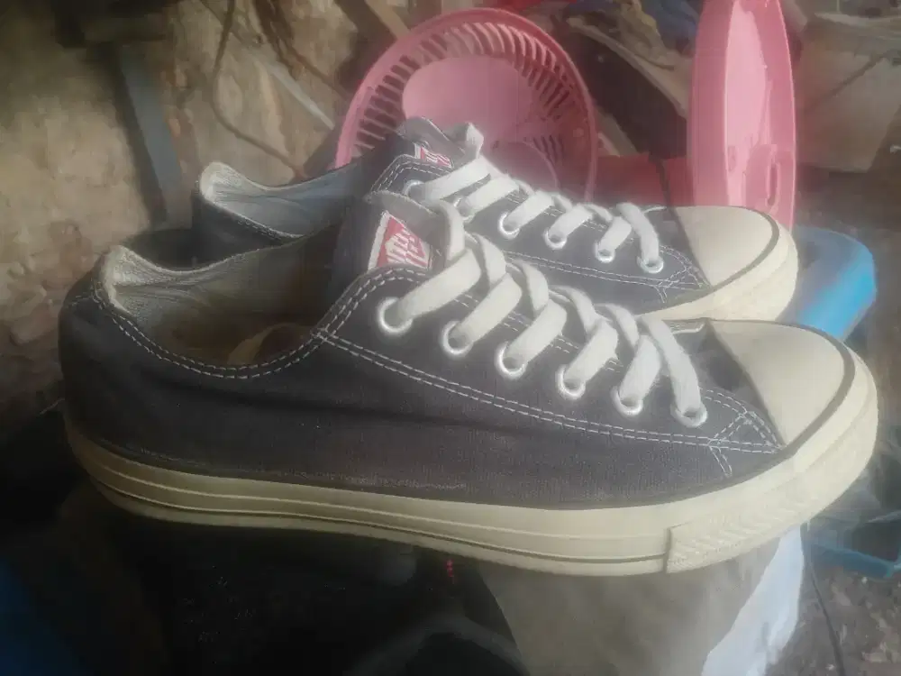 Sepatu ventela low