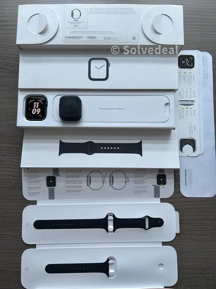 Apple Watch Series 4 44mm Space Gray — Fullset Original Fungsi Normal
