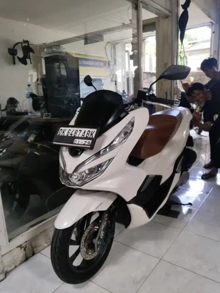 HONDA PCX 150 TAHUN 2018 PAJAK OFF 1X SURAT LENGKAP