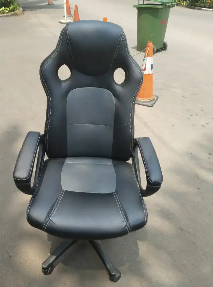 Kursi informa mulus siap duduk in