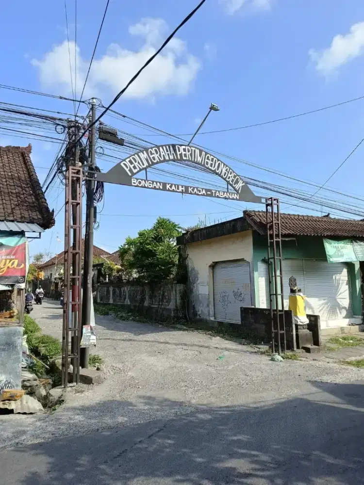 : Dijual Tanah Strategis di Bongan, Tabanan - Lingkungan Asri