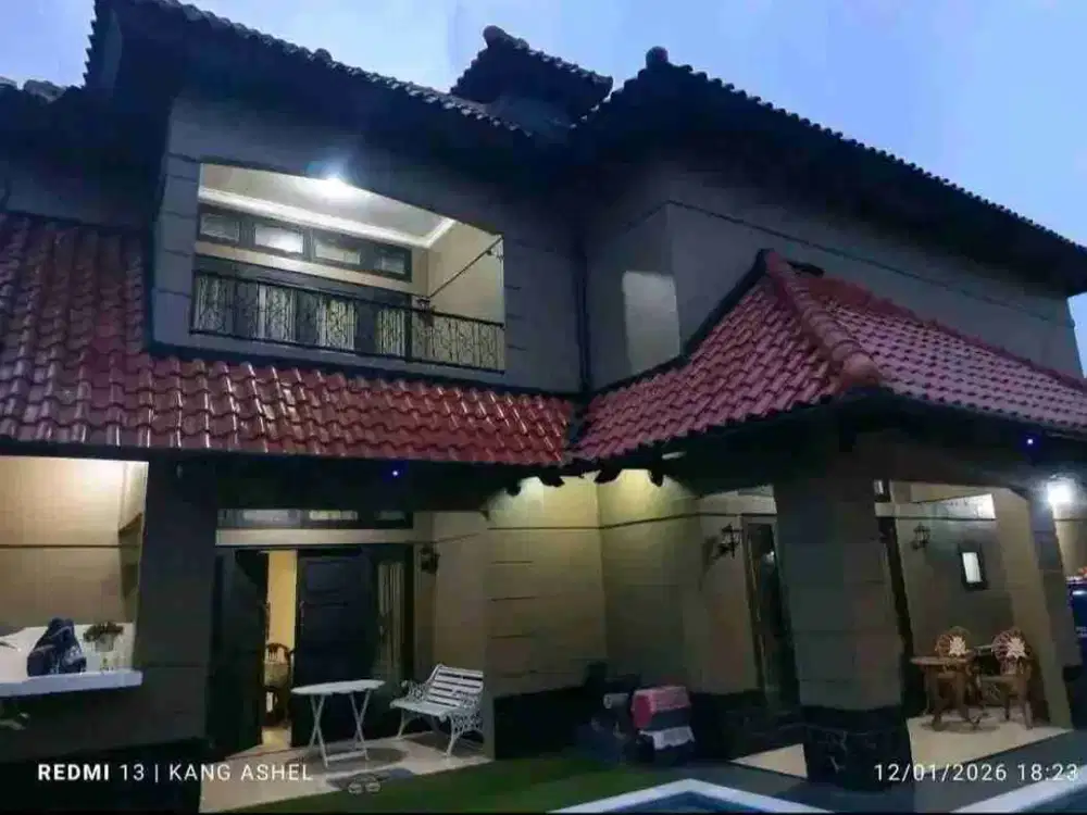 dijual cepat villa/ Rumah 2 lantai siap huni di Cipanas Cianjur Jawa Barat