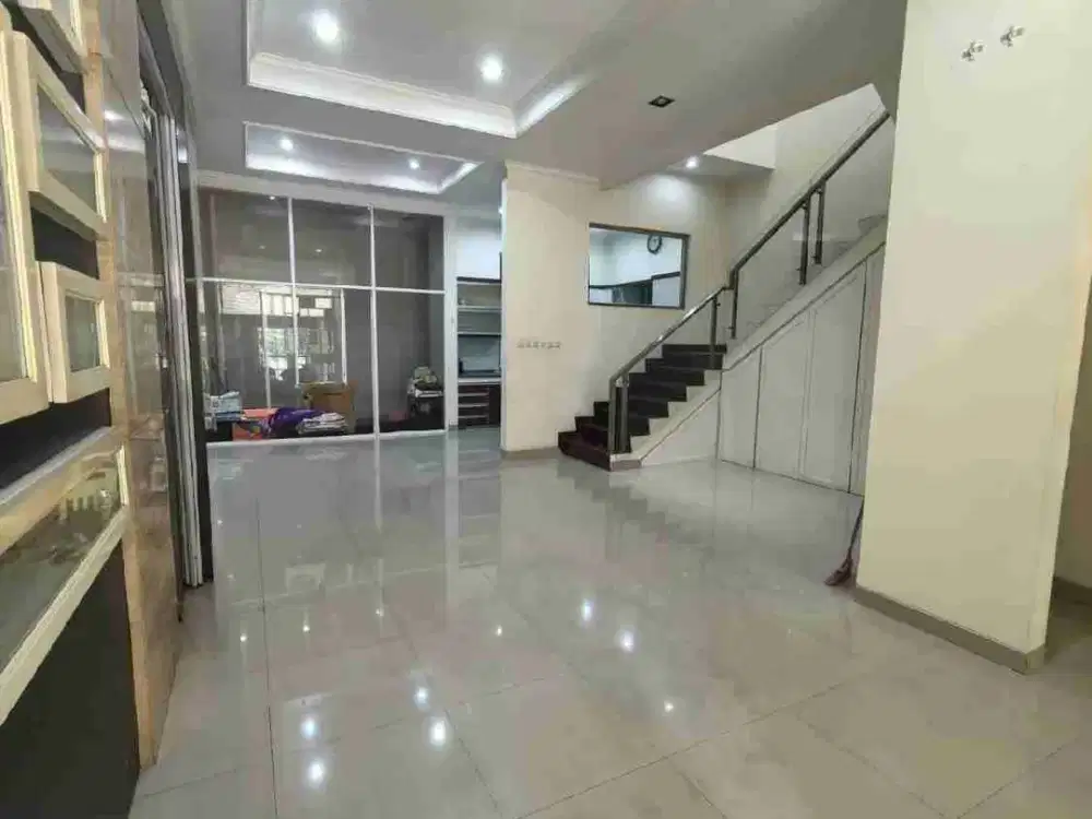 jual cepat rumah Bisma Sunter  7 x 20 rapi 2½ lantai anti banjir hanya 4.5*M-an mau ?