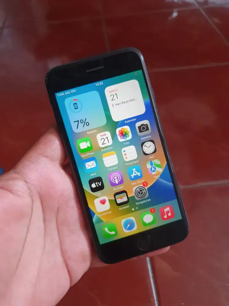 IPHONE 8 64GB LIKE NEW