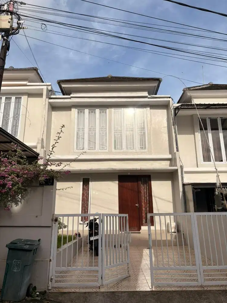 Disewakan rumah pertahun