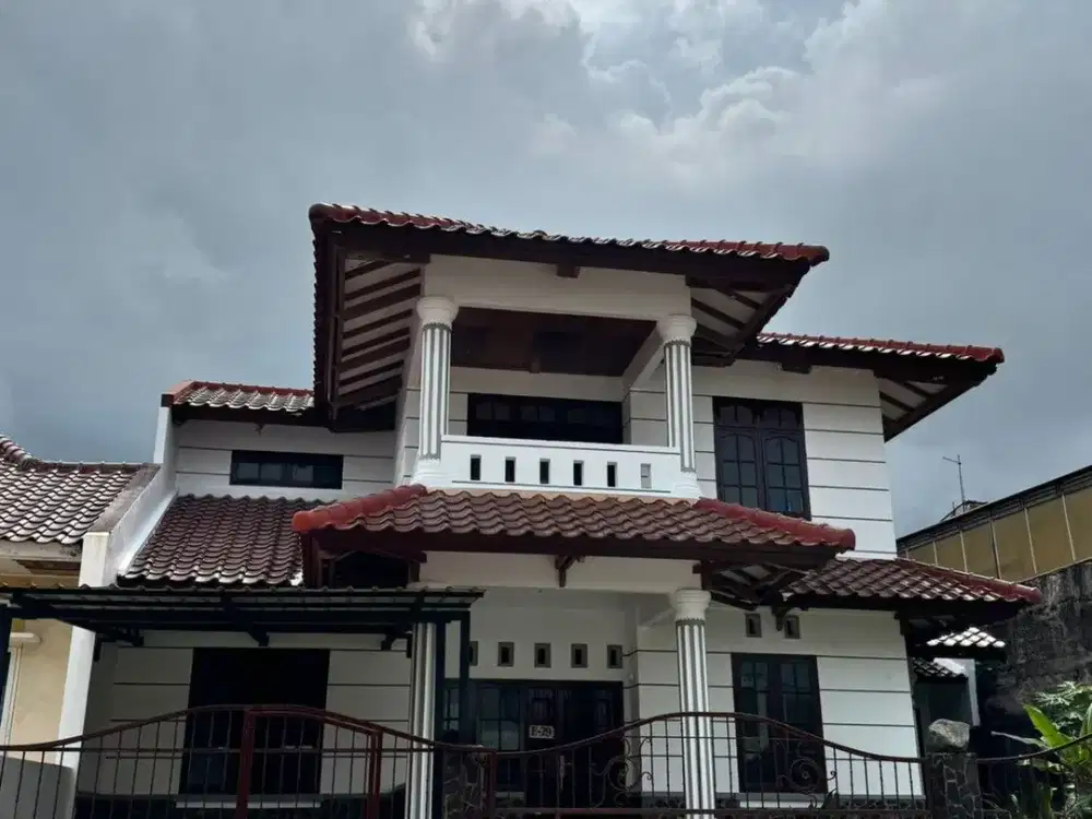 Dijual rumah 2 lantai full renovasi kawasan Top 100 Batam Centre