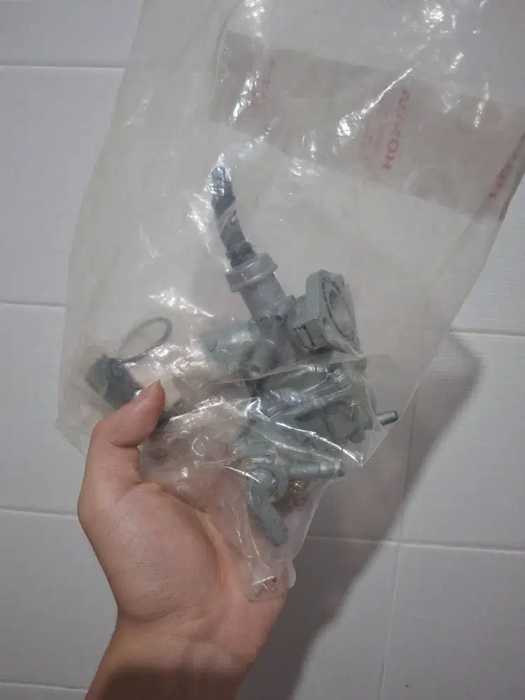 Minta tolong ambil sparepart motor/mobil ga paham