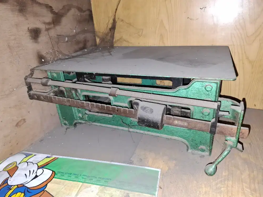 Timbangan bekas yang mau saja