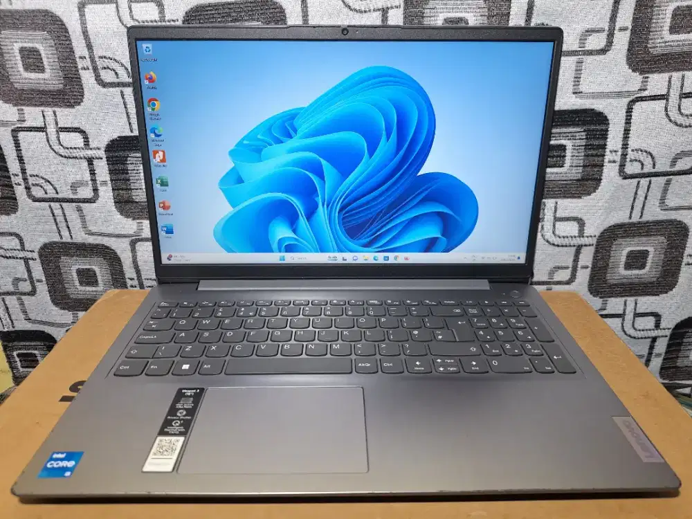 Laptop Lenovo ideapad 3 Core i5 gen 11 layar lebar SSD 512gb mantap