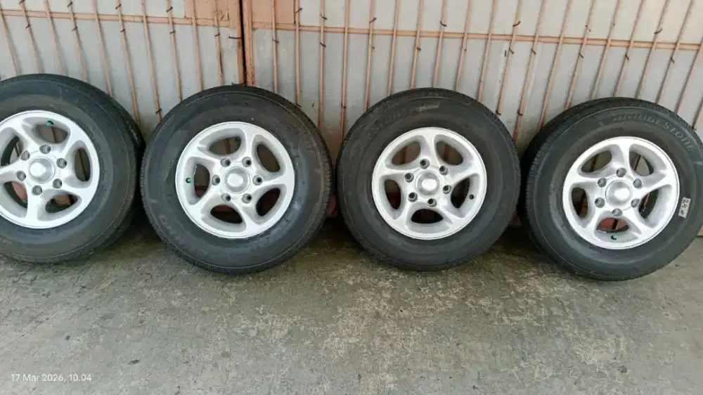 Velg isuzu panther ring 14 original plus ban kondiai 95% siap pakai