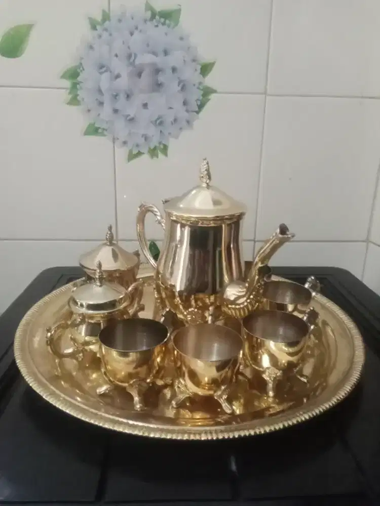 Satu set pajangan antik