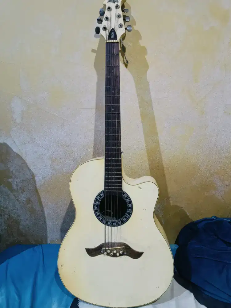 Gitar Akustik Elektric dijual cepat BU