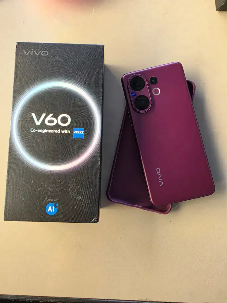VIVO V60 (5G) ram 12/256 gb FULLSET