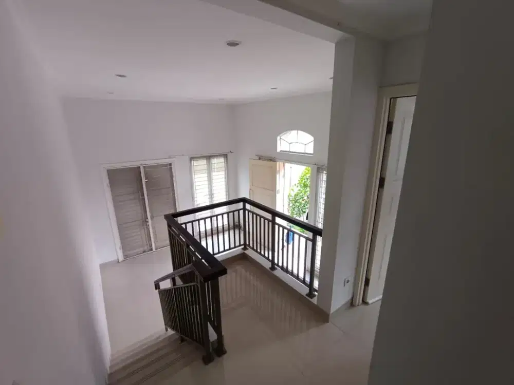 Jual Rumah Hook Cluster Omaha Gading Serpong – Selangkah ke Kolam Renang