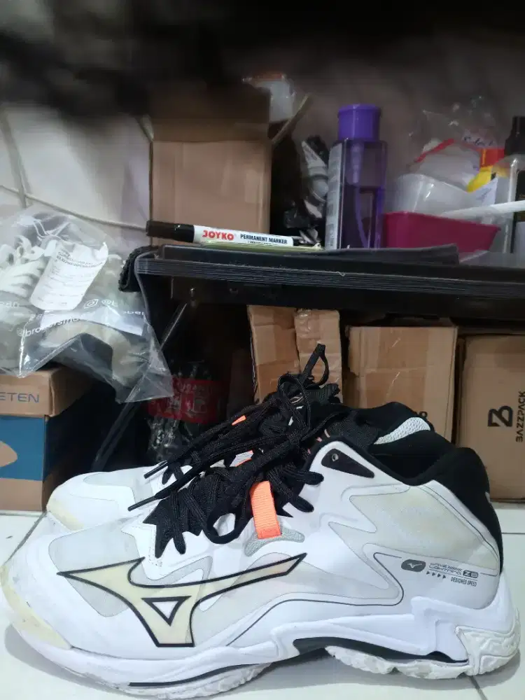 Mizuno Wave Lighting Z8 Mid Size 44 ORIGINAL